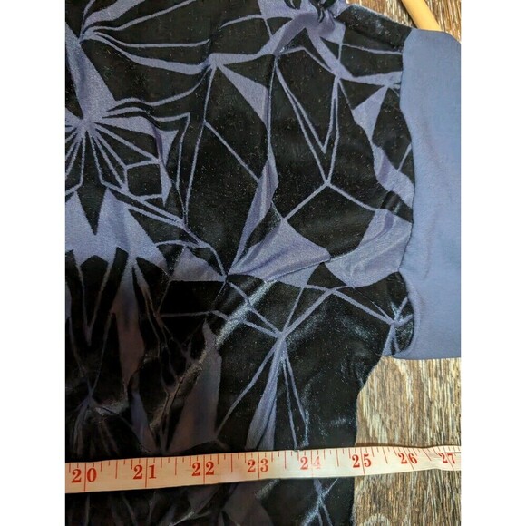 NWOT Chico's Navy Blue Velvet Jacquard Two In One Tiered Blouse Sz 1 Medium 120 - Picture 8 of 8